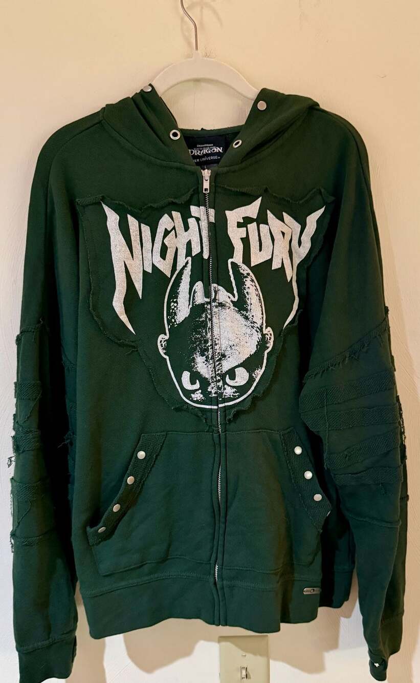 Her Universe How to Train Your Dragon Night Fury Toothless Hoodie Large Green